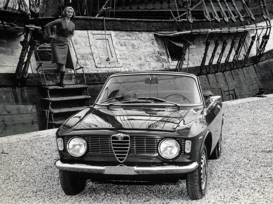  Alfa Romeo Giulia GTC (105.25) 1964 года  (фото 14 из 16)